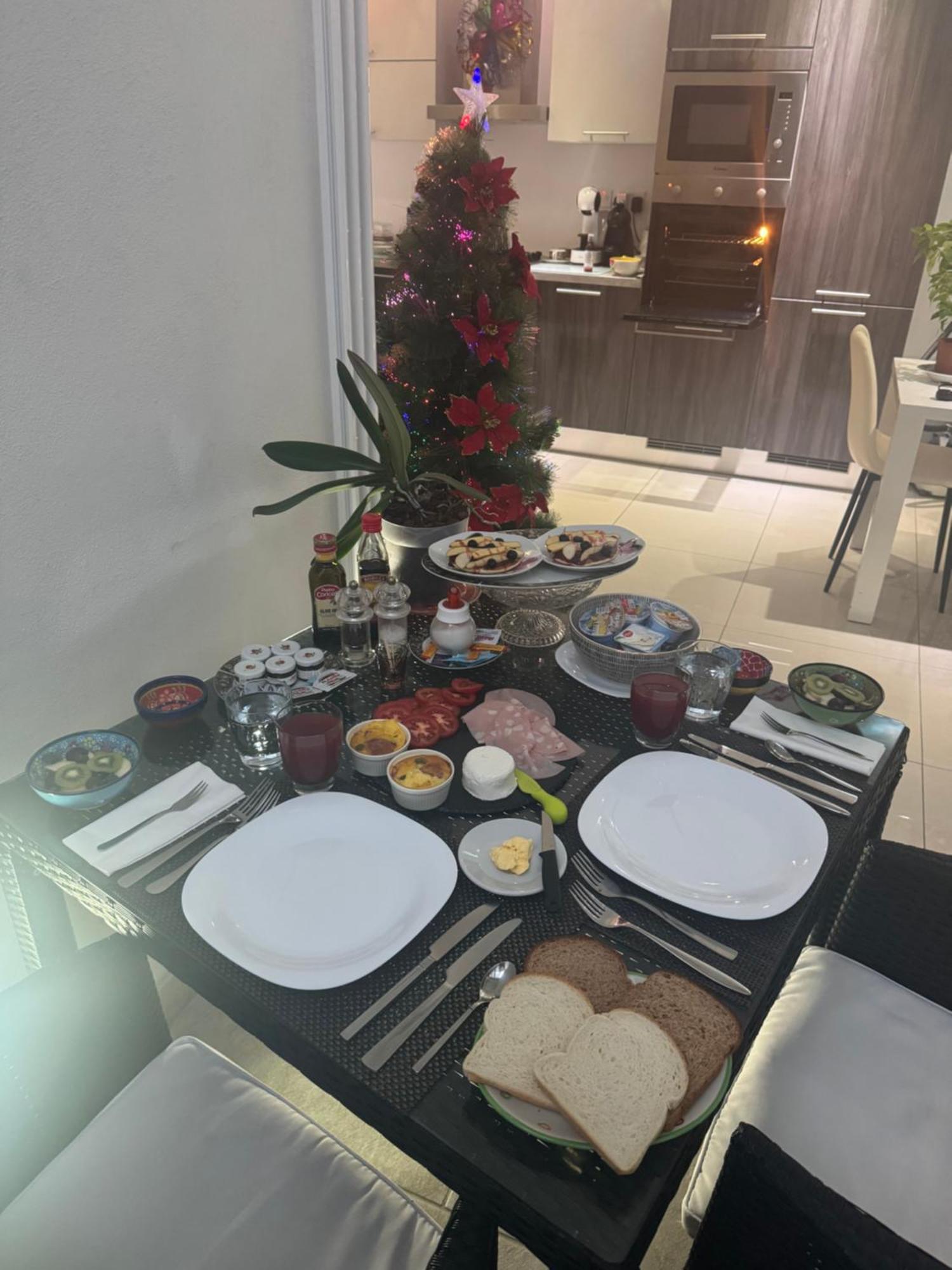 Escape To St Julians Bed & Breakfast Saint Julian's ภายนอก รูปภาพ