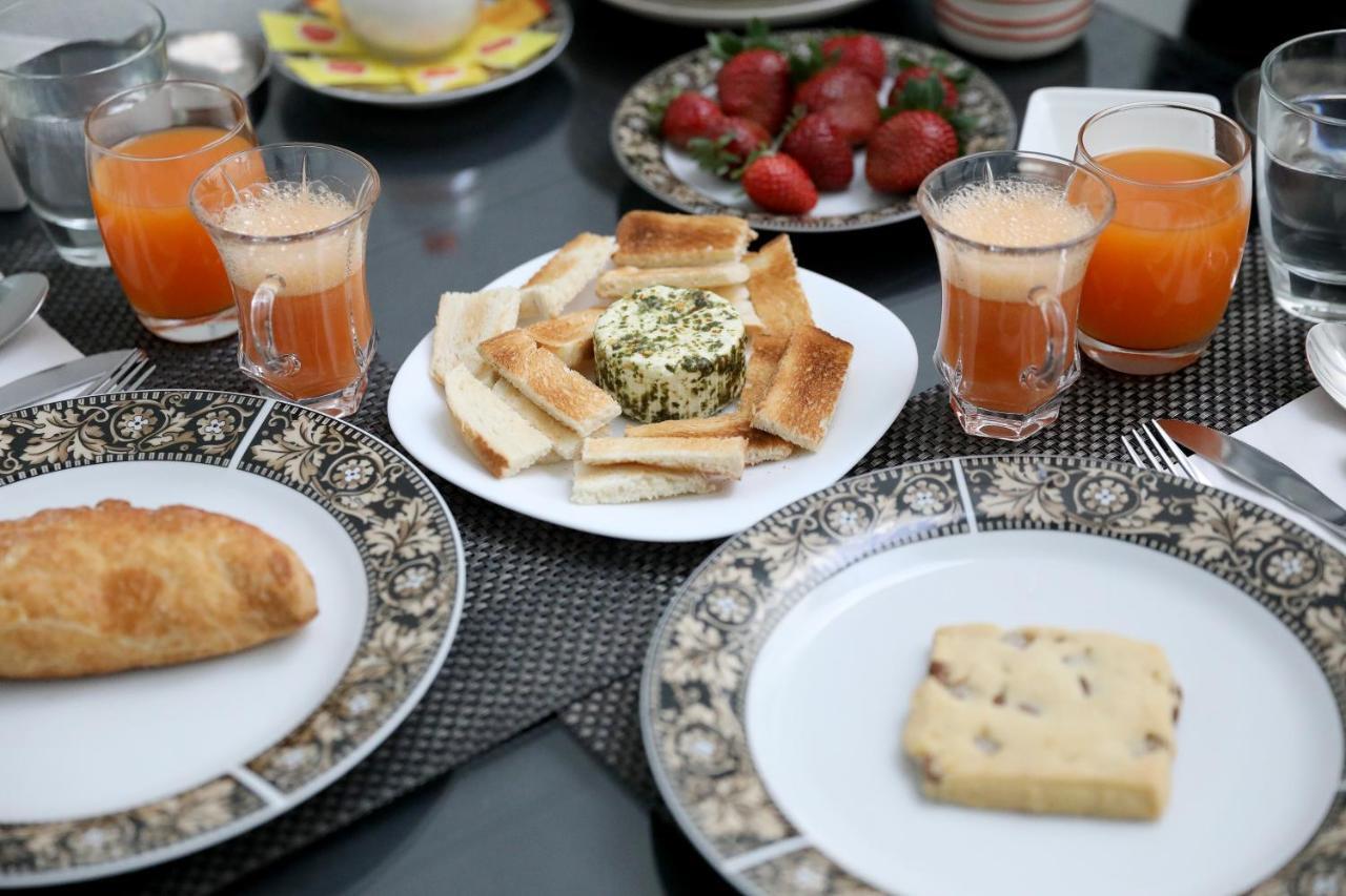 Escape To St Julians Bed & Breakfast Saint Julian's ภายนอก รูปภาพ