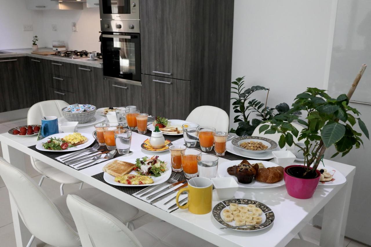 Escape To St Julians Bed & Breakfast Saint Julian's ภายนอก รูปภาพ